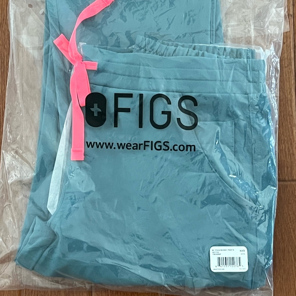 Figs Yola Skinny Pants